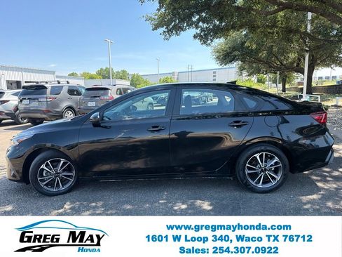 Used 2023 Kia Forte LXS FWD image 7