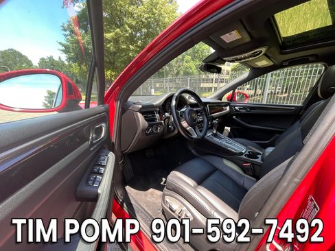 Used 2020 Porsche Macan w/ Premium Package Plus AWD/4WD image 9