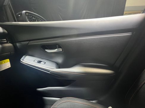 New 2025 Nissan Sentra SR image 16