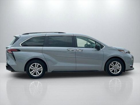 Certified 2023 Toyota Sienna XSE w/ XSE Plus Package AWD/4WD image 4