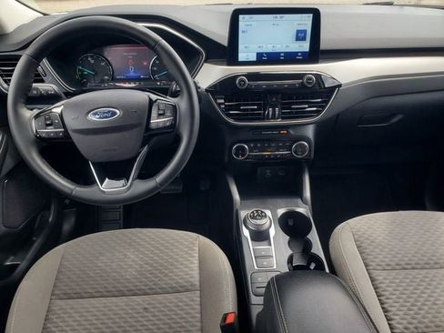 Used 2022 Ford Escape SE w/ SE Sport Appearance Package FWD image 21
