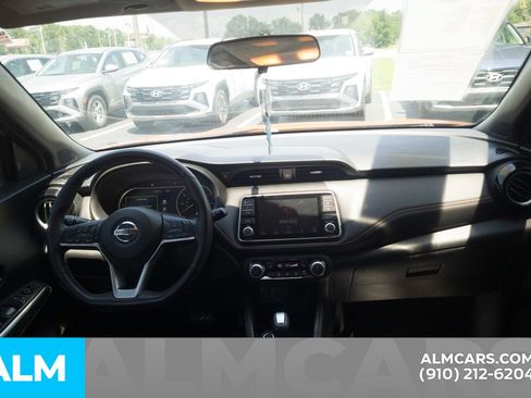 Used 2019 Nissan Kicks S FWD image 19