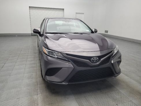 Used 2018 Toyota Camry SE FWD image 14