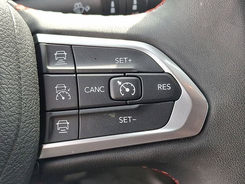 Certified 2025 Jeep Compass Trailhawk AWD/4WD image 24