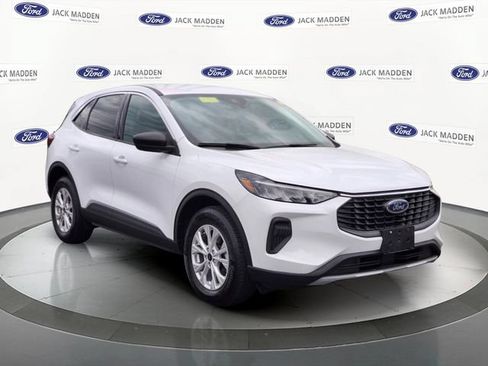 Certified 2023 Ford Escape Active AWD/4WD image 7