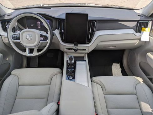 New 2026 Volvo XC60 B5 Ultra w/ Protection Package Premier AWD/4WD image 11