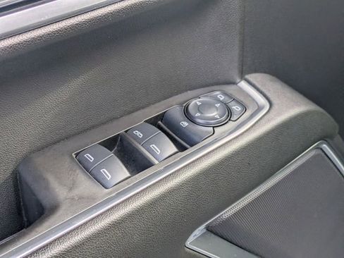 Used 2025 Chevrolet Silverado 1500 LT RWD image 13