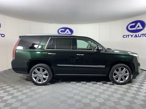 Used 2016 Cadillac Escalade Premium AWD/4WD image 2