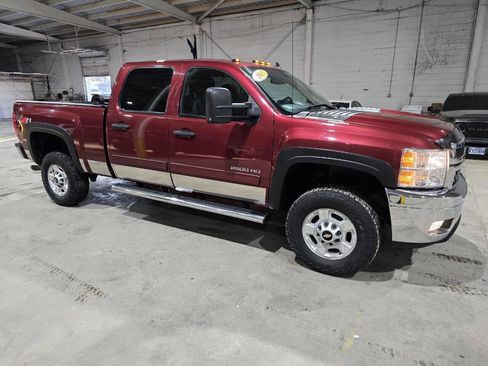 Used 2013 Chevrolet Silverado 2500 LT w/ Interior Plus Package image 21