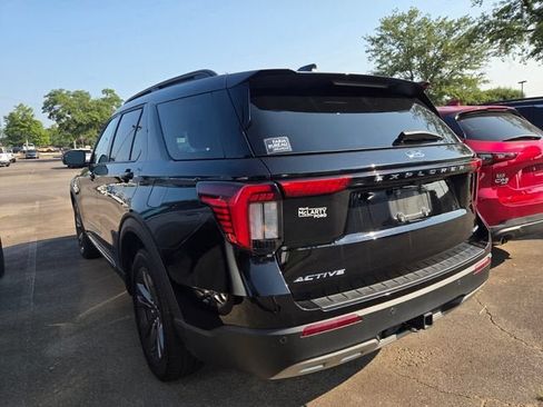 Used 2025 Ford Explorer Active w/ Active Comfort Package AWD/4WD image 6