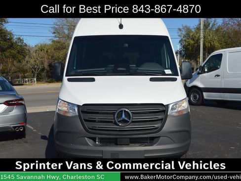 Used 2025 Mercedes-Benz Sprinter 2500 image 6