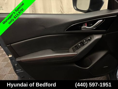 Used 2015 MAZDA MAZDA3 s Grand Touring w/ Technology Package FWD image 8