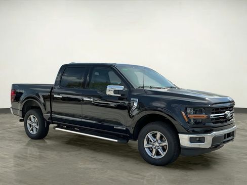 Certified 2025 Ford F150 XLT w/ Equipment Group 302A MID AWD/4WD image 12