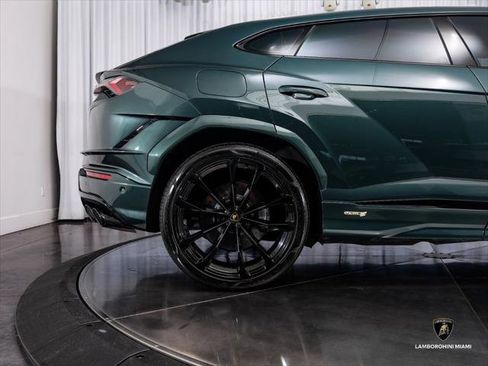 Used 2024 Lamborghini Urus S AWD/4WD image 16