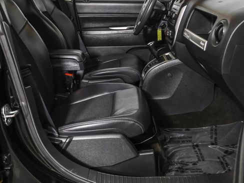 Used 2014 Jeep Compass Latitude image 43