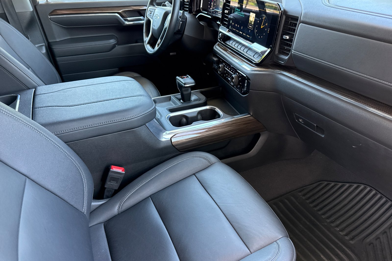 Used 2023 Chevrolet Silverado 1500 RST w/ Convenience Package II AWD/4WD image 24