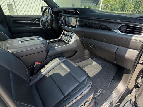 Used 2021 GMC Yukon Denali w/ Denali Ultimate Package image 21