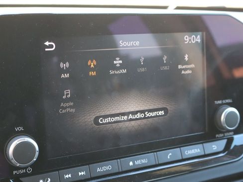 Used 2025 Nissan Pathfinder S FWD image 9