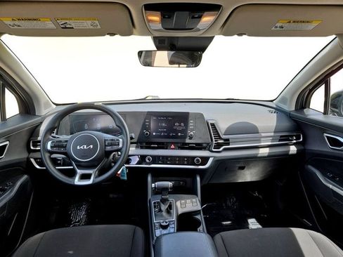 Used 2025 Kia Sportage LX AWD/4WD image 13