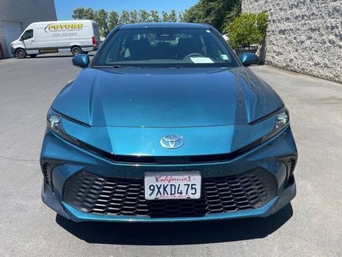 Used 2026 Toyota Camry SE w/ Convenience Package FWD image 2