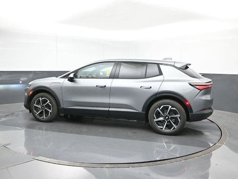 New 2026 Chevrolet Equinox EV LT image 3