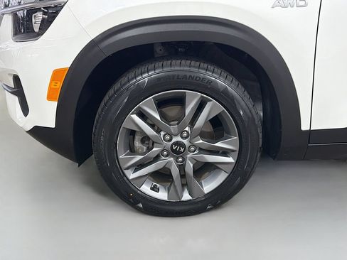 Used 2021 Kia Seltos S AWD/4WD image 30