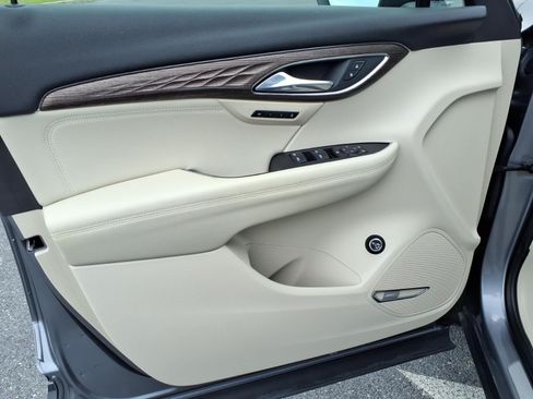Certified 2022 Buick Envision Avenir w/ Technology Package II AWD/4WD image 20