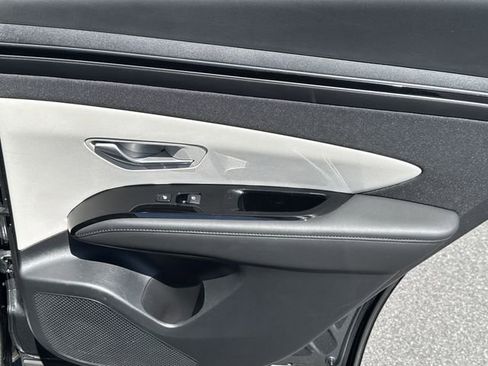 Certified 2024 Hyundai Tucson Limited AWD/4WD image 16