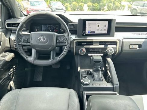 Used 2025 Toyota Tacoma SR5 AWD/4WD image 14