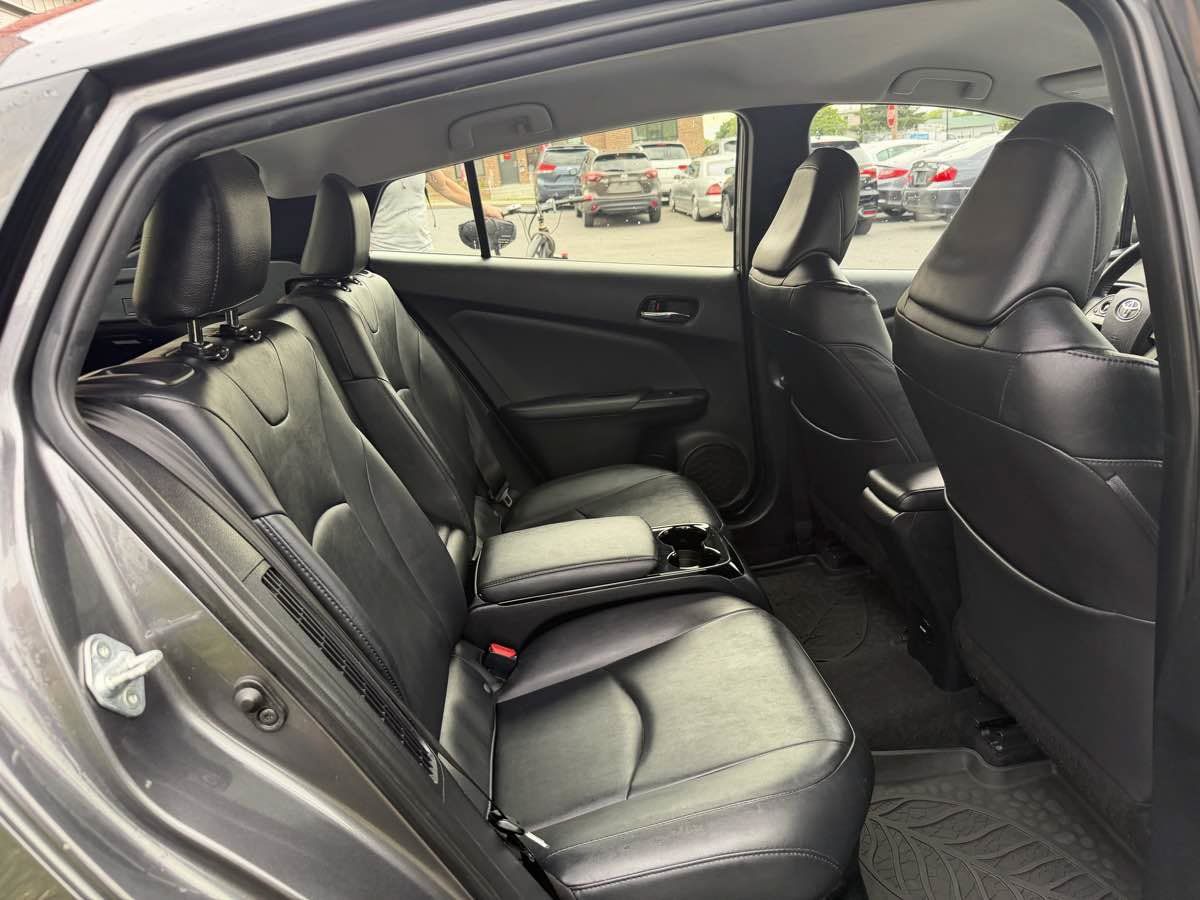 Used 2017 Toyota Prius Prime Premium FWD image 12