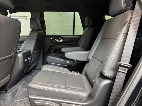 Used 2024 Chevrolet Tahoe Z71 w/ Luxury Package AWD/4WD image 16