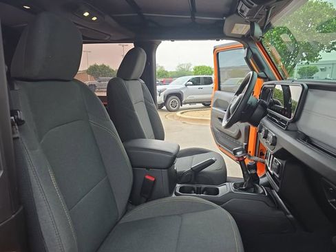 Used 2025 Jeep Wrangler Sport AWD/4WD image 11