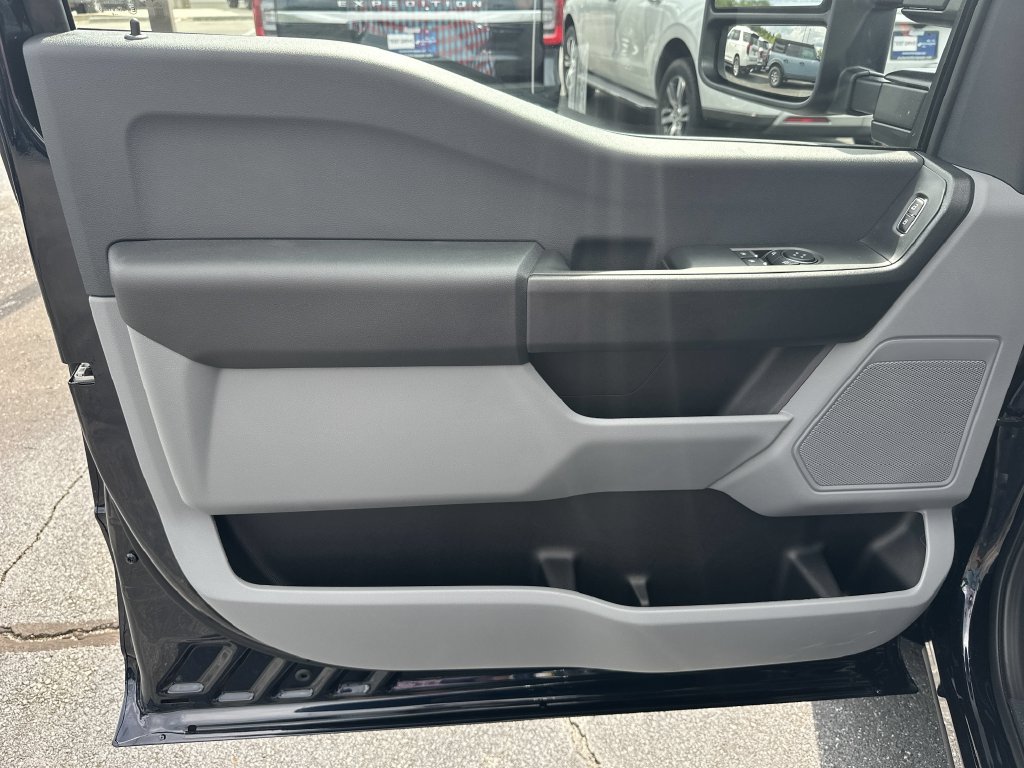 New 2025 Ford F350 XL w/ XL Driver Assist Package RWD image 13