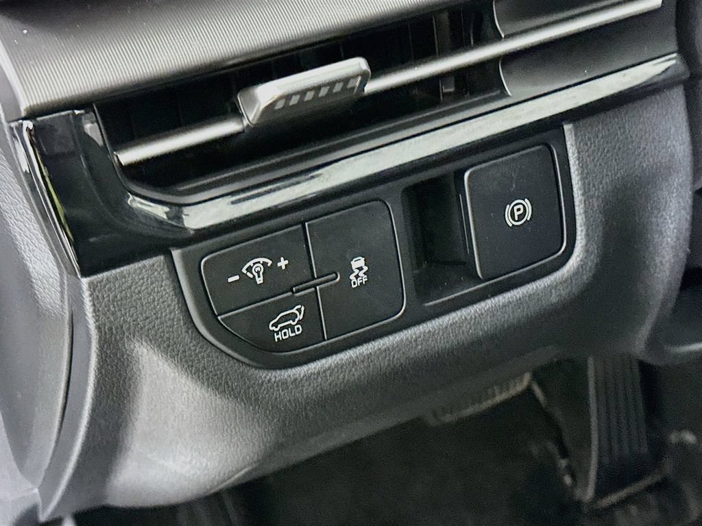 Certified 2026 Kia Sportage EX AWD/4WD image 21