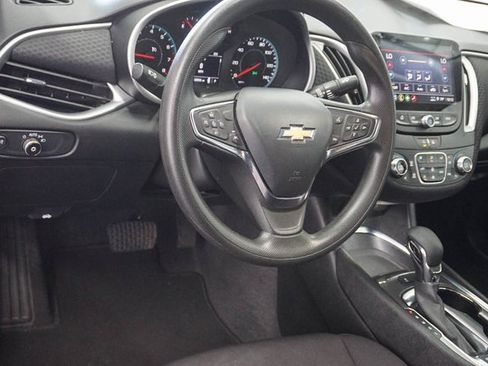 Used 2024 Chevrolet Malibu LT image 7