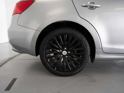 Used 2012 Suzuki Kizashi SE AWD/4WD image 9