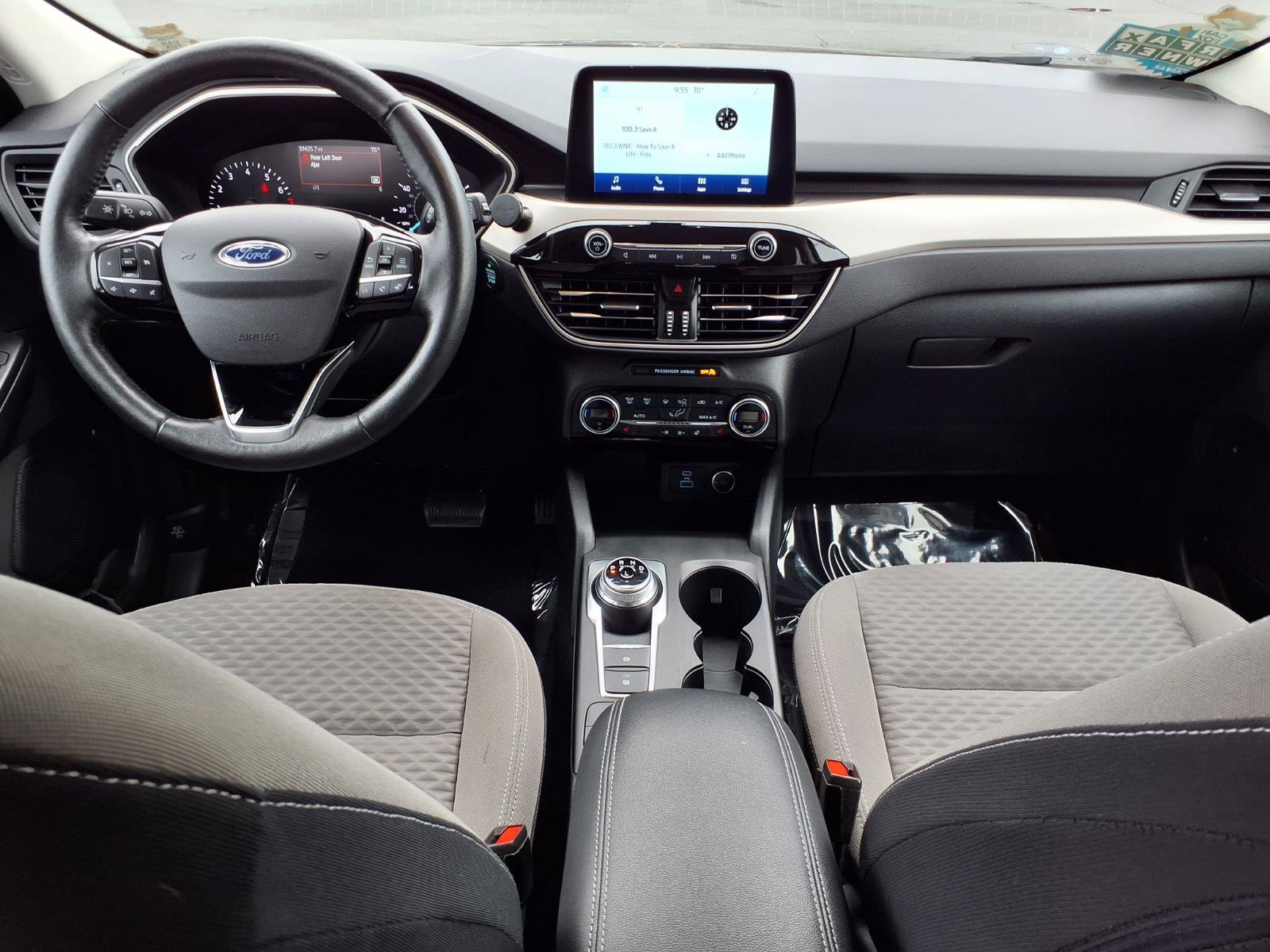 Used 2021 Ford Escape SE w/ SE Sport Appearance Package AWD/4WD image 9