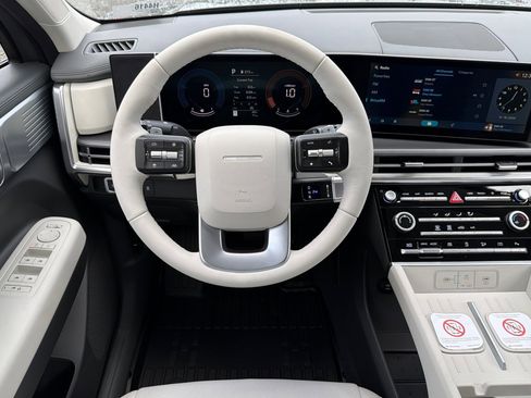 New 2026 Hyundai Santa Fe SE image 17