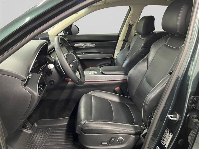 Used 2022 Genesis GV70 2.5T w/ Advanced Package AWD/4WD image 9