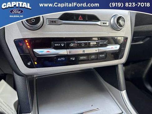 Used 2024 Ford Explorer XLT w/ Equipment Group 202A image 28