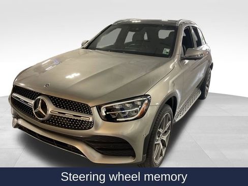 Used 2022 Mercedes-Benz GLC 300 image 3