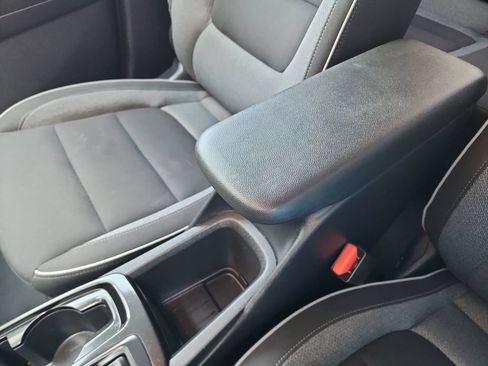 Used 2025 Chevrolet TrailBlazer LT AWD/4WD image 30