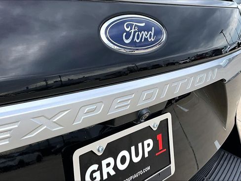 Used 2019 Ford Expedition Platinum RWD image 9