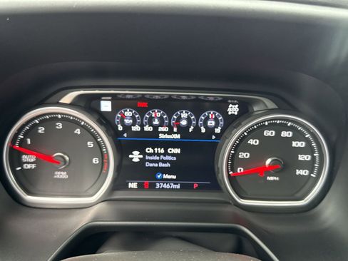 Used 2021 Chevrolet Suburban Premier w/ Premium Package image 17