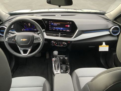 Used 2024 Chevrolet Trax LT w/ Driver Confidence Package image 49