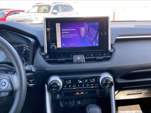 Used 2025 Toyota RAV4 XLE image 6