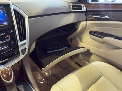 Used 2016 Cadillac SRX Luxury AWD/4WD image 17
