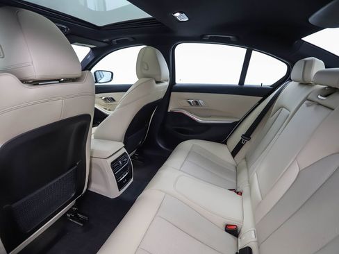 Certified 2023 BMW 330i xDrive 330i xDrive w/ Premium Package image 21