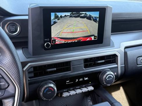 Used 2026 Toyota 4Runner SR5 AWD/4WD image 18