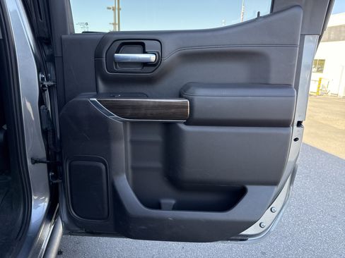 Used 2021 Chevrolet Silverado 1500 LT Trail Boss w/ Convenience Package II image 48